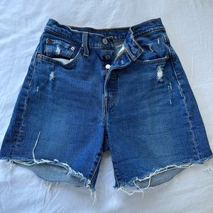 Levis woman’s shorts